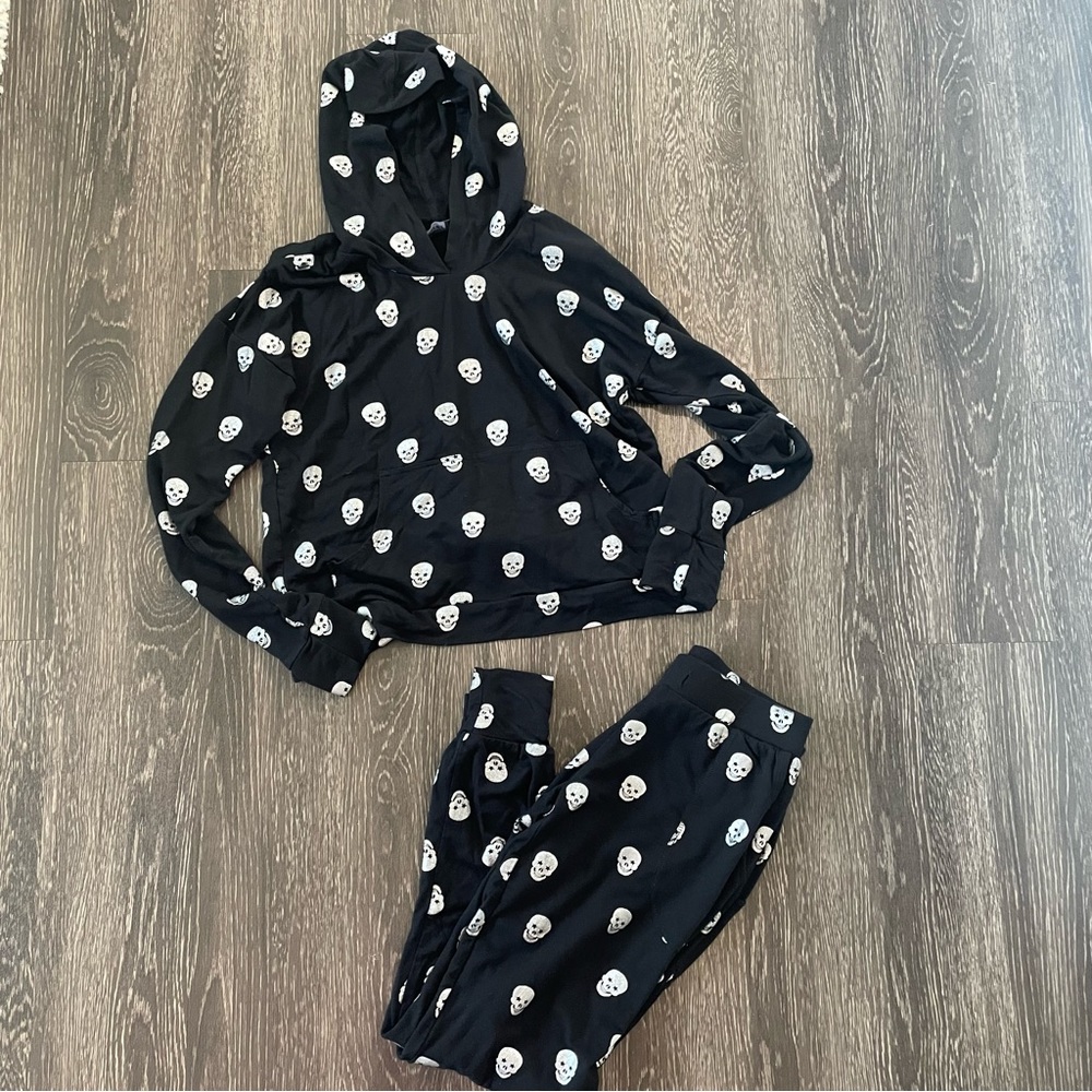 Terez Silver Foil Skull Two Piece Black French Terry Jogger Set XS